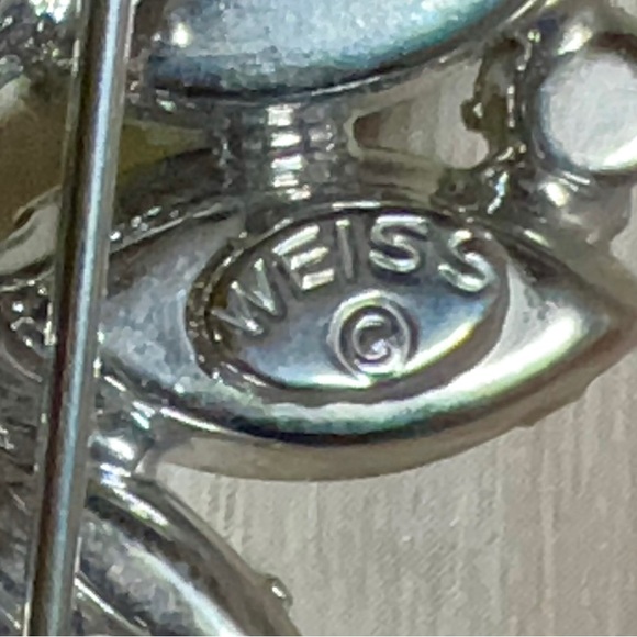 Antique Designer Signed Weiss Clear Crystal Bunch Of Grapes Brooch/Pin - Picture 5 of 8